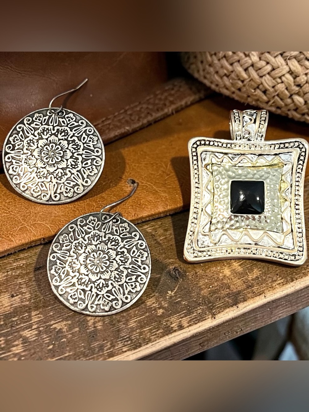 Vintage Style Silvertone Pendant & Earrings Jewelry Set Boho Southwestern Tribal